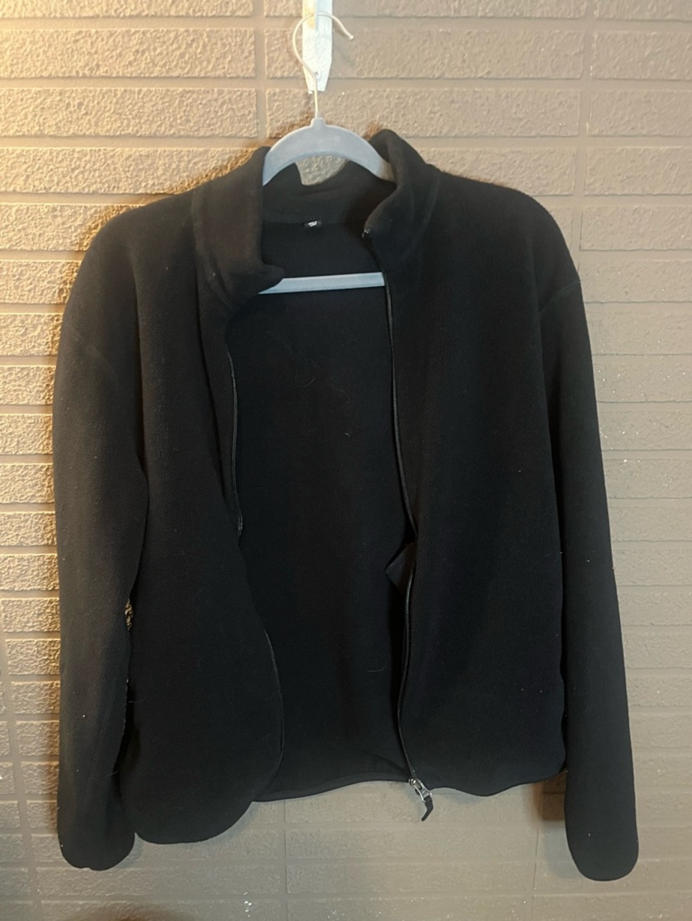 Uniqlo Black Zip-Front Fleece Jacket size M